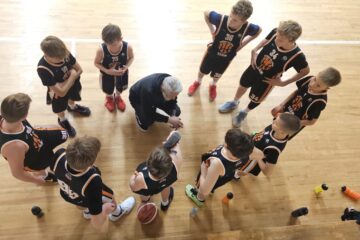 Divas intensīvas spēles