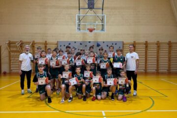 Noslēgusies starptautiskā basketbola nakts nometne